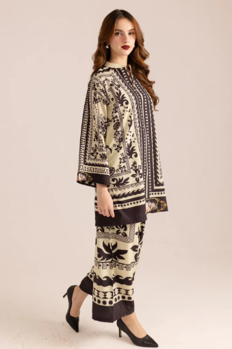 4-fotor-2025101623624